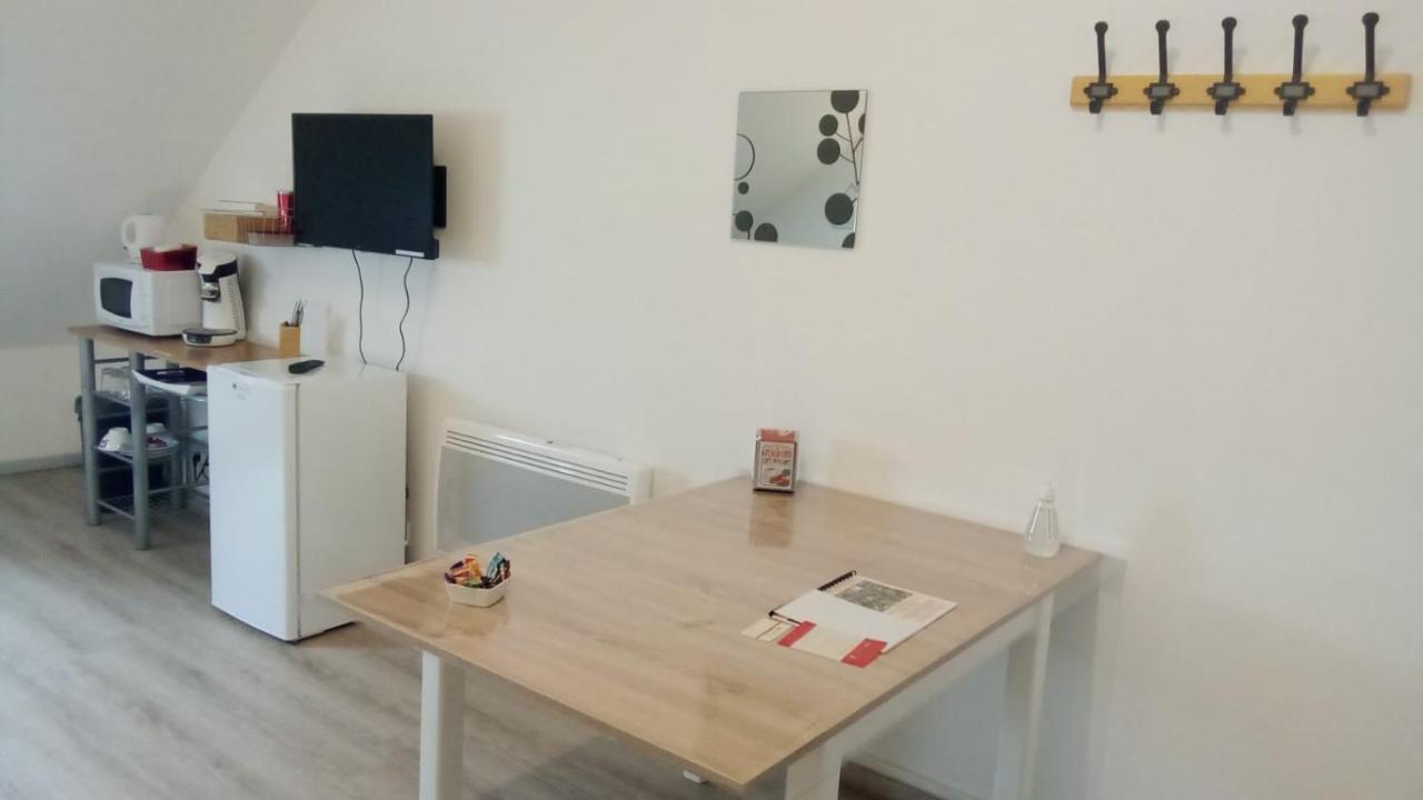 ホテル Le Relais De Poste Orbigny エクステリア 写真